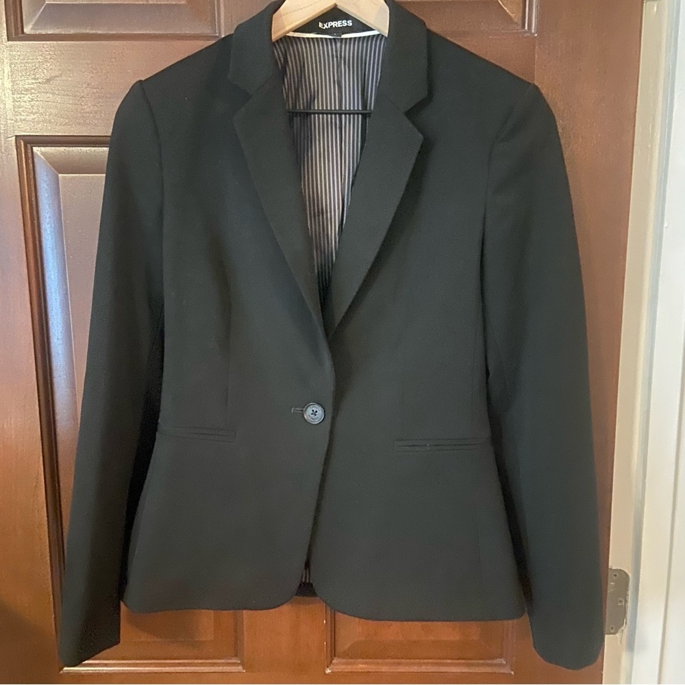 Express Women's Black Blazer - Size 4